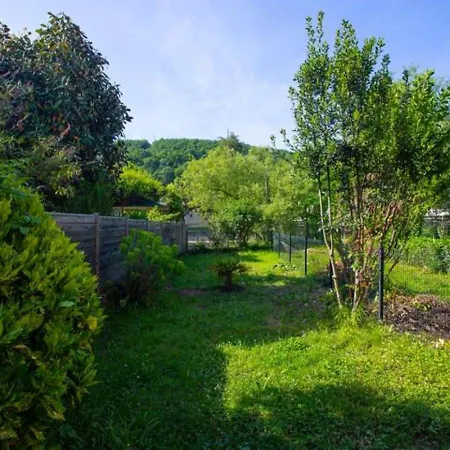 L'elegante - Maison De Avec Jardin بيت للعطل *